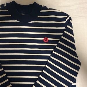lululemon athletica Navy and White Striped Women's Sweatshirt size 4.
